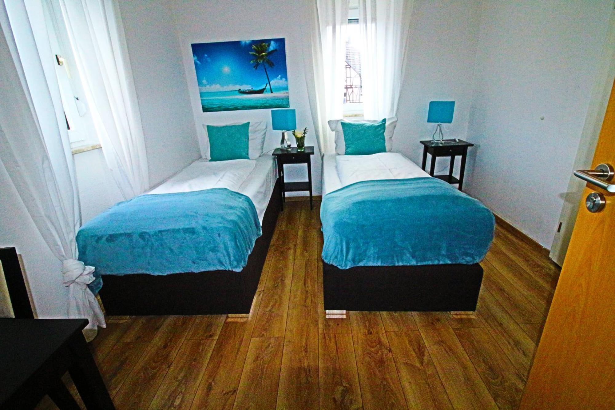 Apart Hotel Paradies Bad Salzschlirf Bagian luar foto