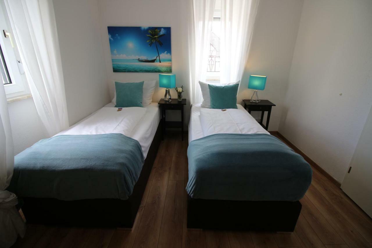 Apart Hotel Paradies Bad Salzschlirf Bagian luar foto