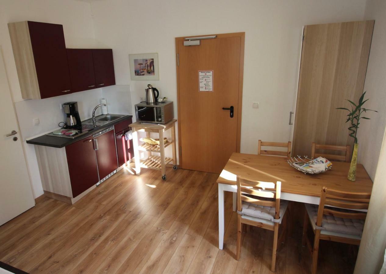 Apart Hotel Paradies Bad Salzschlirf Bagian luar foto